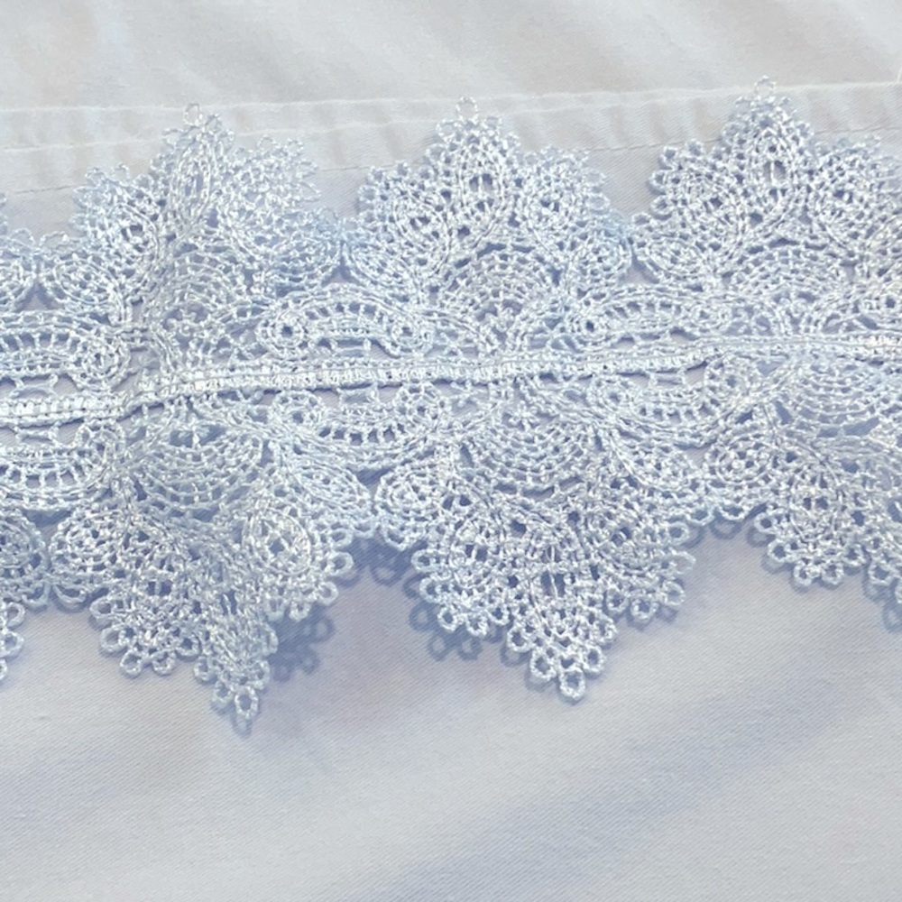 Aris Highgate Manor Lace full top sheet and two pillowcases